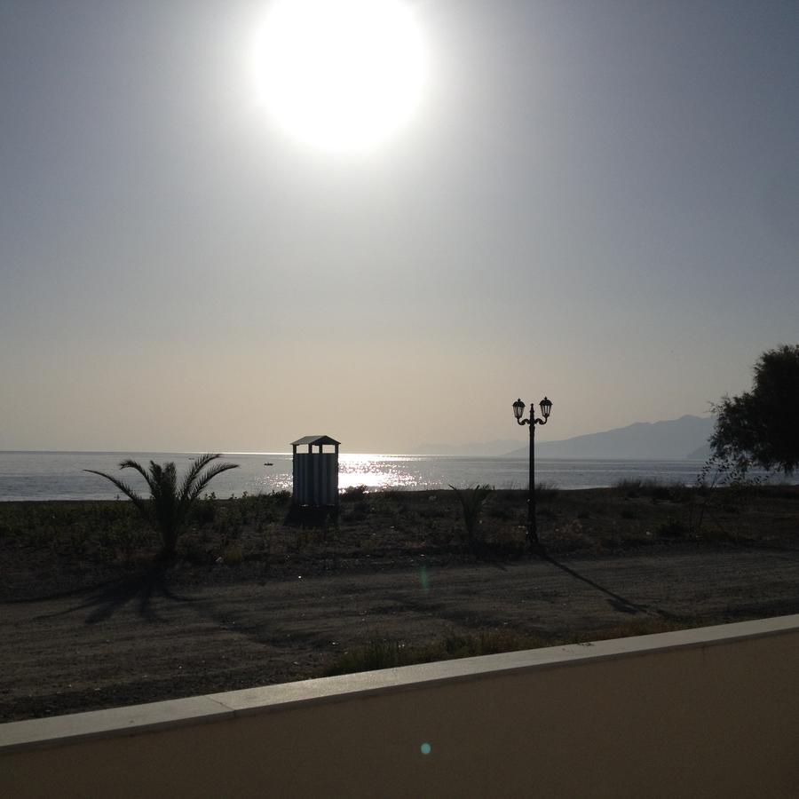 Spiti sto Aigaio Agia Anna (Evia) Exterior foto